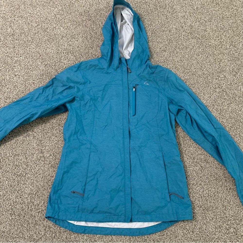 Women’s paradox raincoat